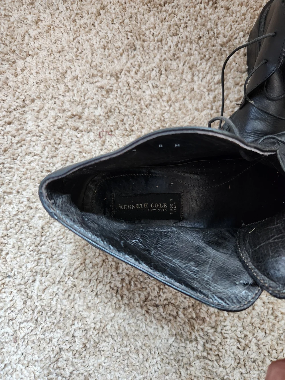 Kenneth Cole Men's Black Leather Chukka Boots